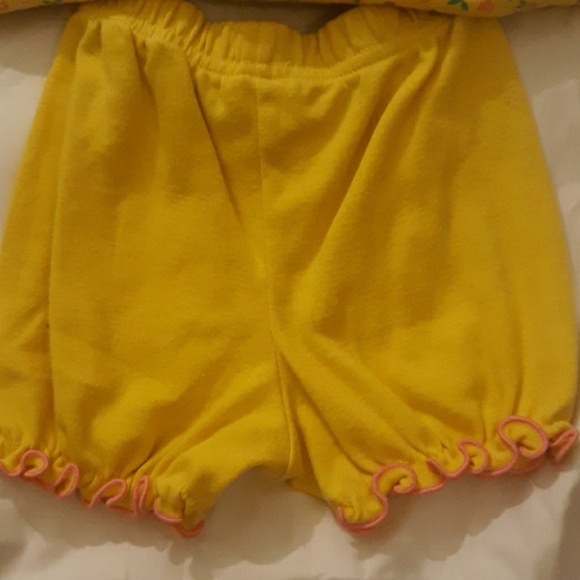 Girls 2pc summer wear 12month - Picture 2 of 2
